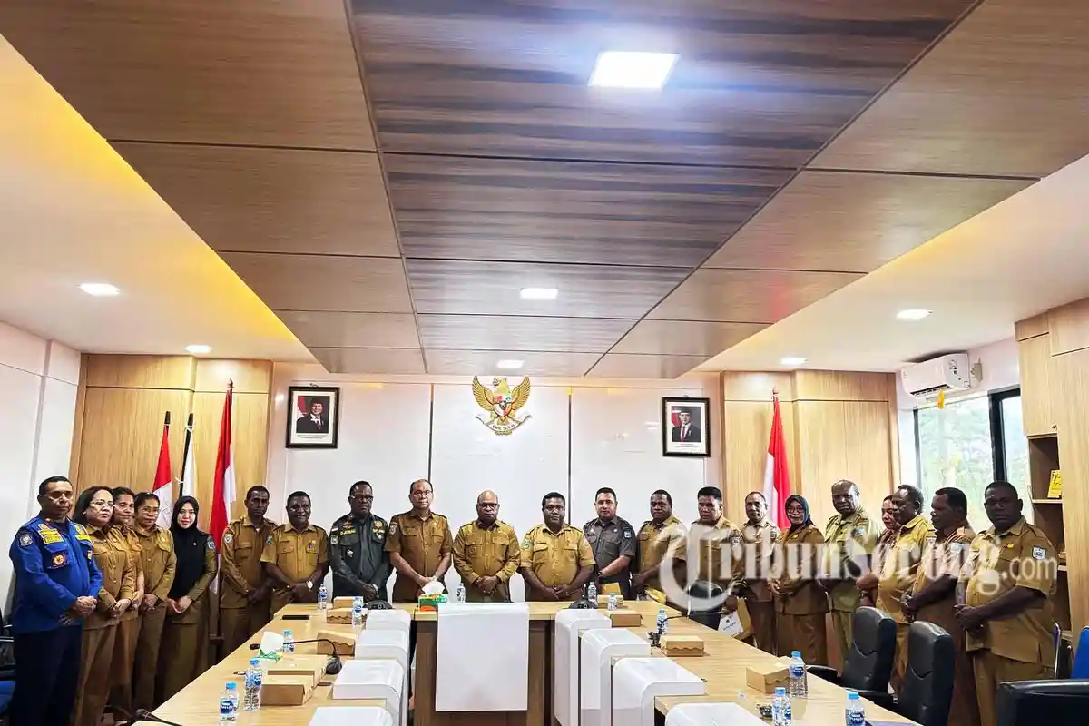 Serahkan DPPA 2025, Wali Kota Sorong ke Perangkat Daerah: Semua Kegiatan Harus Rampung Desember Ini