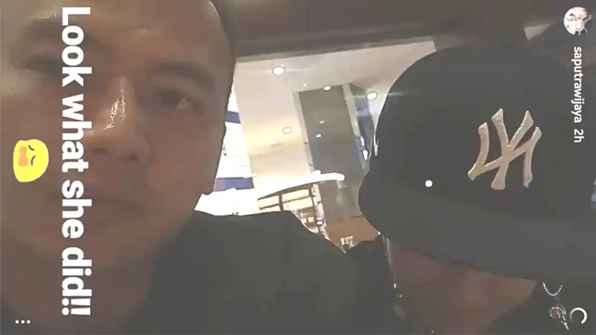 Sambil Nunduk, Agnez Mo Lakukan Ini Terhadap Kekasihnya, Wijin Cuma Bisa Pasrah