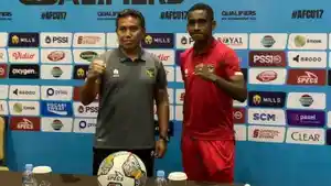 Pelatih-Timnas-Indonesia-U-17-Bima-Sakti-dan-Iqbal.jpg