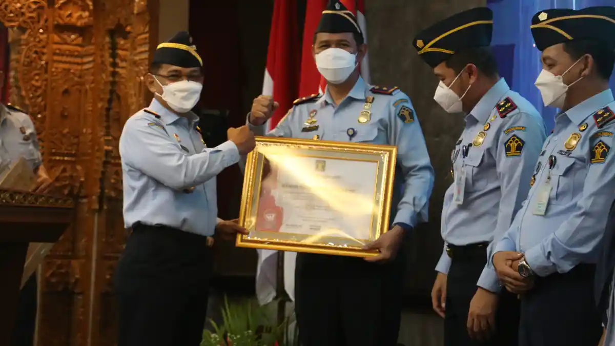 Imigrasi Semarang Raih Empat Penghargaan Sekaligus Atas Kinerjanya Selama 2021