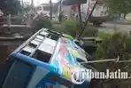 Bus Masuk Sungai di Trosobo Sidoarjo, Belasan Penumpang Selamat