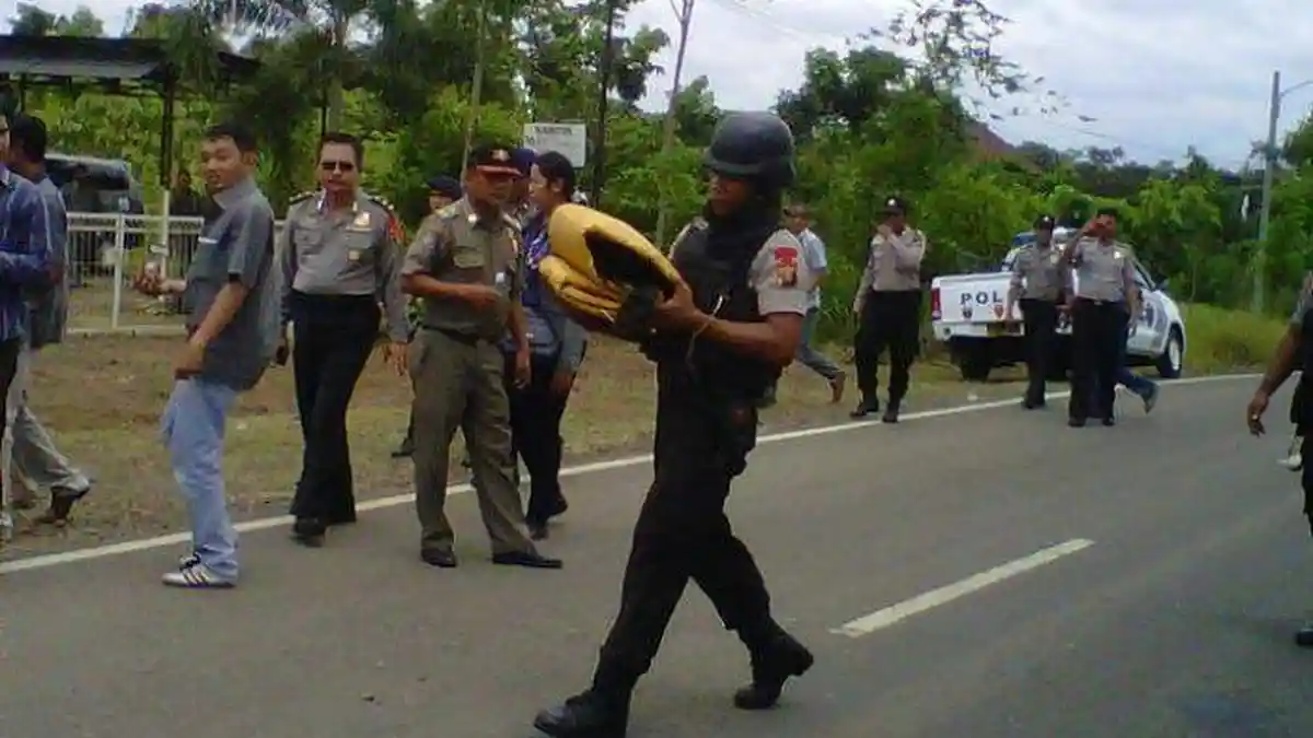 Tas Mencurigakan di Depan Kantor PU Pengairan Musirawas Diamankan