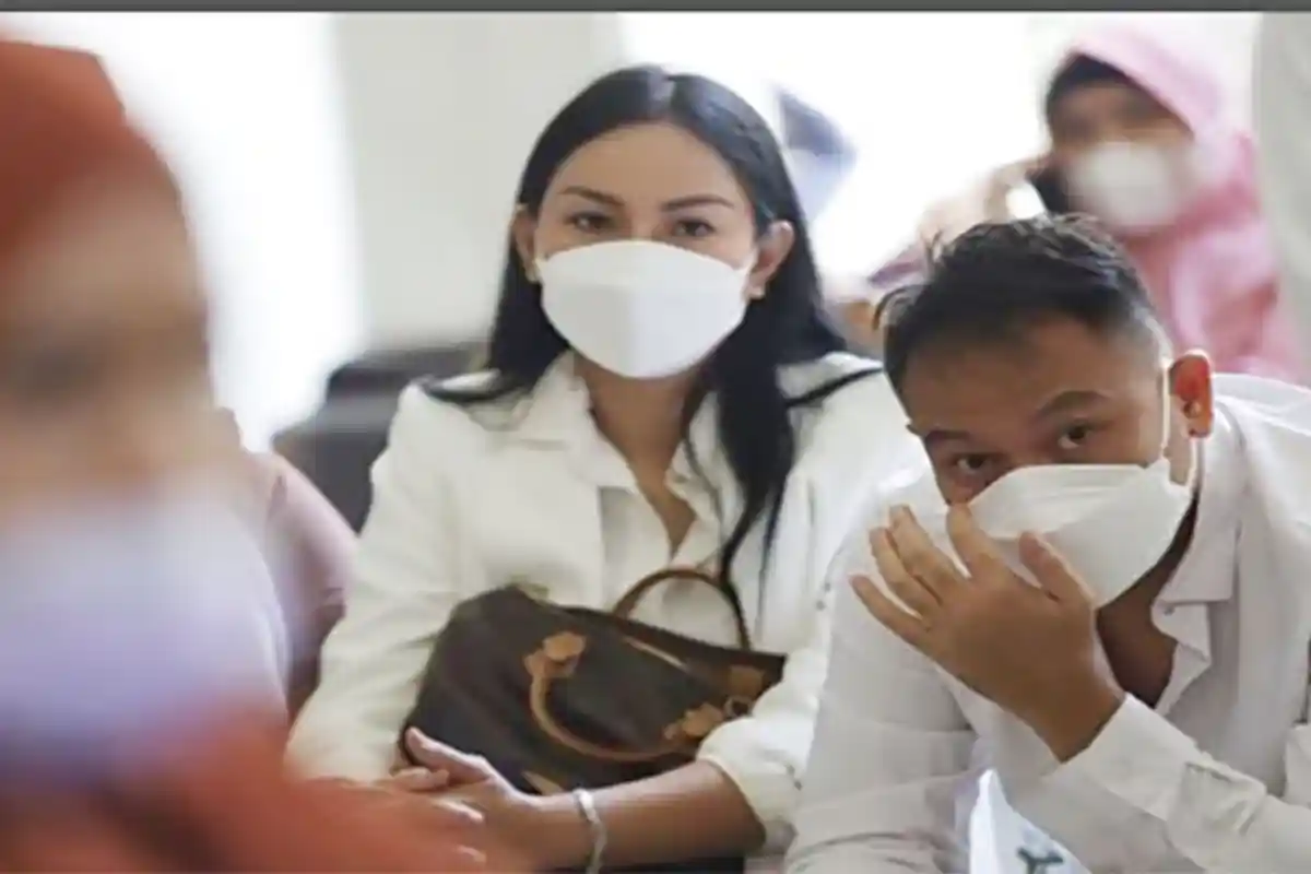 Vicky Prasetyo Lontarkan Gombalan pada Kalina Ocktaranny Saat Berlibur, Ini Reaksi Fans