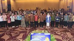 Dirjen-Polpum-Kemendagri-mengadakan-rapat-koordinasi-untuk-kerukunan-umat-beragama.jpg