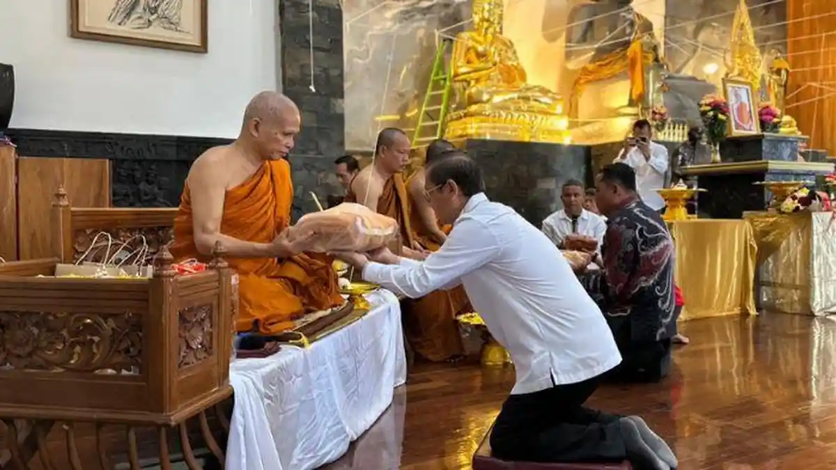 Pembimas Buddhi RI Hadir di Kathina & Abhiseka Jinadhammo, Serah Jubah Sangharaja Thailand