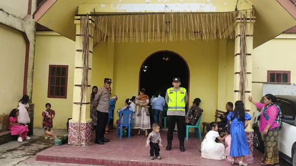 Polres Taput Amankan Kebaktian Malam Natal dan Natal Umum di Setiap Gereja