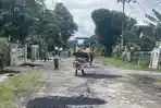 DPUPR-Perbaiki-jalan-desa-gembongan-ponggok-blitar.jpg