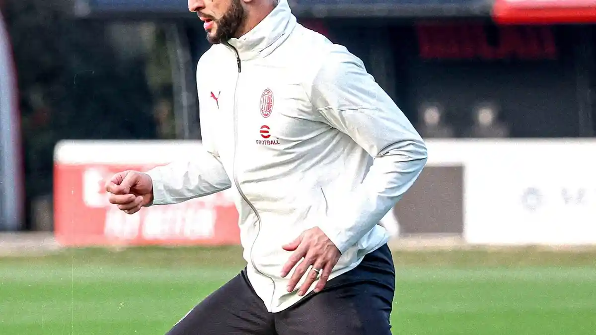 AC Milan Apes Lagi, Kali Ini Kehilangan Pemain Paling Bagus di Lini Belakangnya