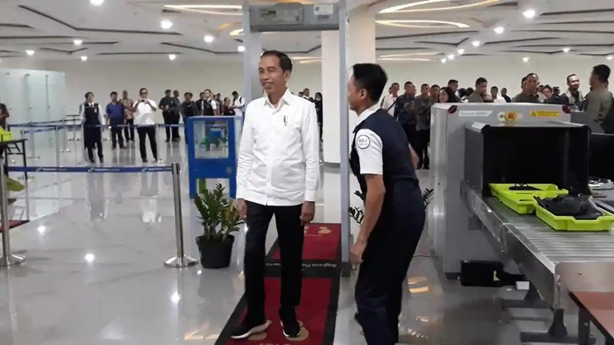 Jokowi: Handphone Saja Tidak Bawa Apalagi Pistol