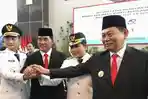 Gubernur-Sulawesi-Utara-Yulius-Selvanus-Komaling-YSK-resmi-melantik-Welly-Titah.jpg