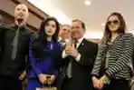 Para Artis Usai Ngadu Foto Bersama Dengan Wakil Ketua DPR RI Pri