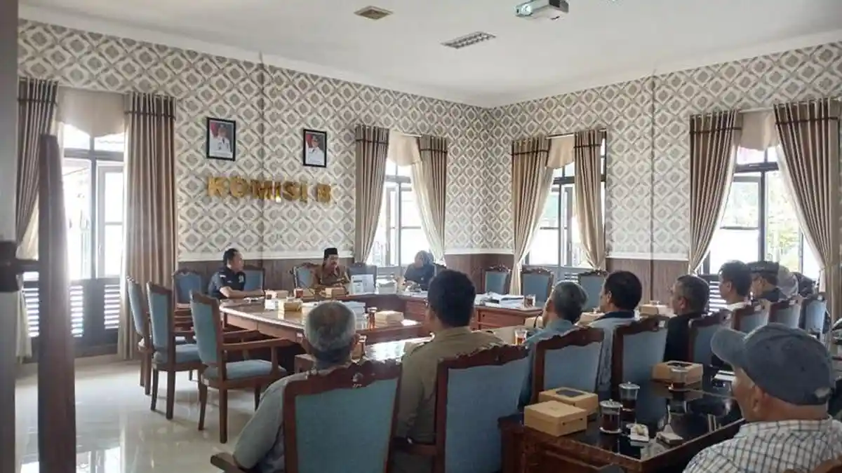 Pedagang Liar Marak di Alun-alun, DPRD Wonosobo Minta Penegakan Aturan dan Penataan