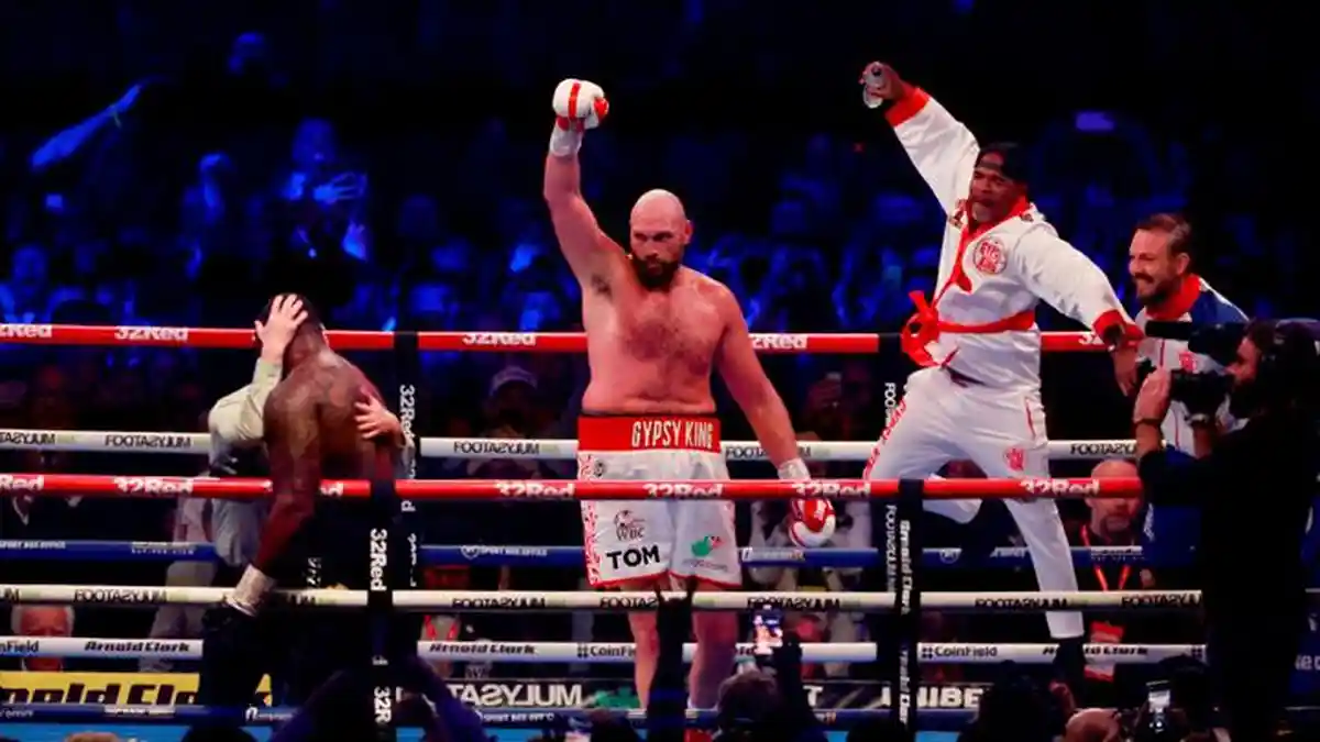 Hasil Tinju Dunia, Tyson Fury Tantang Usyk Setelah Pukul KO Derek Chisora