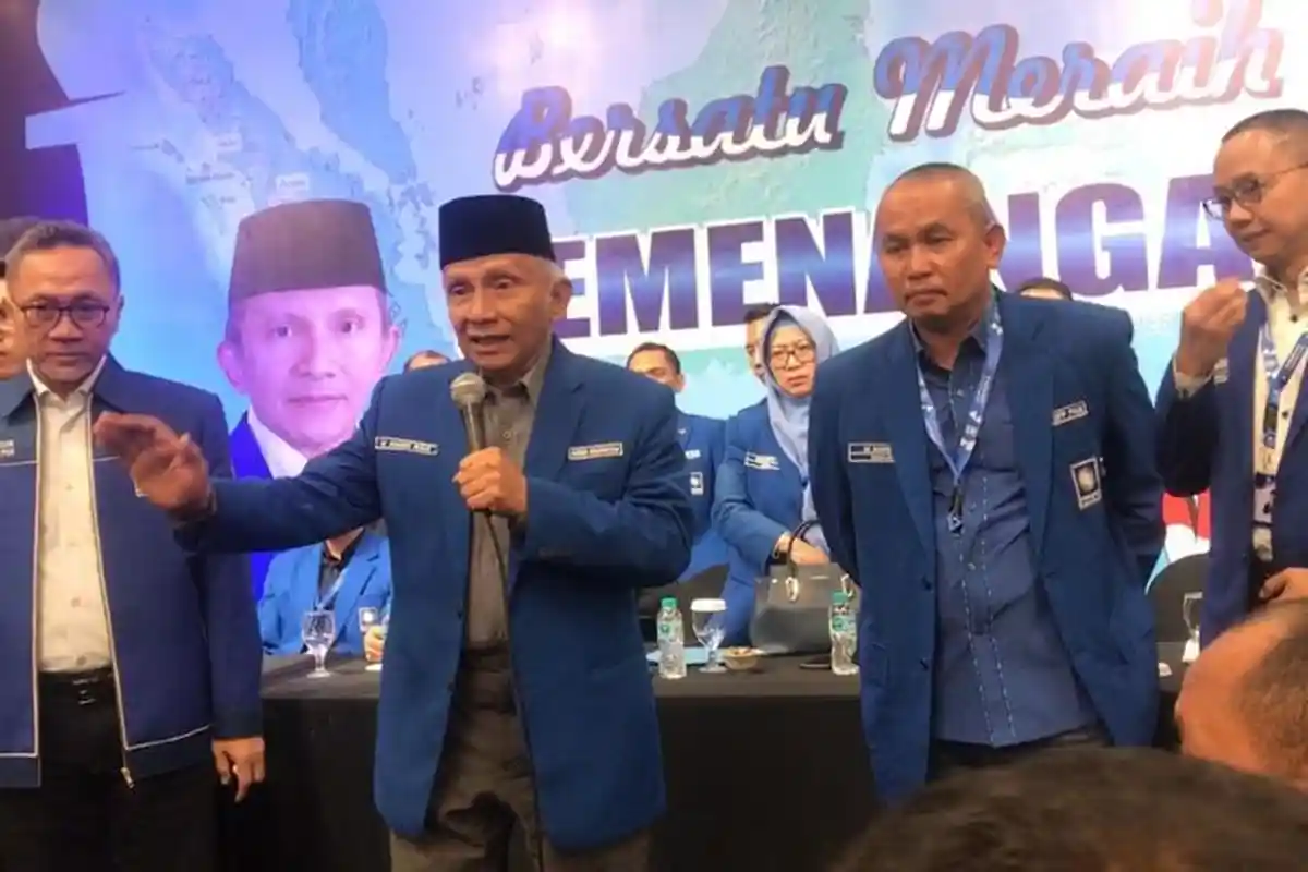 Rapat Kerja Nasional V PAN Ricuh Antarkader, Amien Rais Geram Ada Teriakkan 'Lanjutkan! Lanjutkan!'