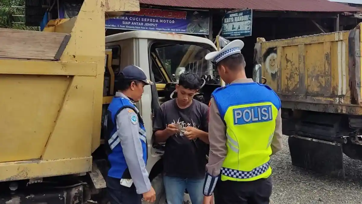 Tim Gabungan Pemkab Nagan Raya Lancarkan Razia Mobil Angkutan Barang