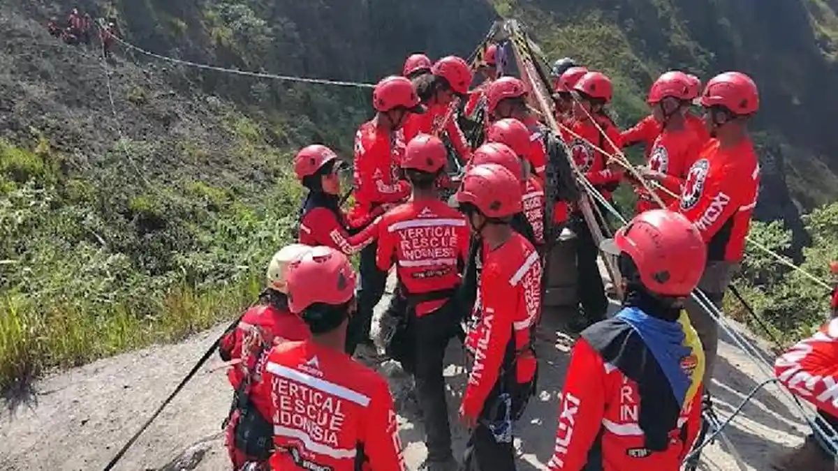 40 Peserta Ikuti Sekolah Vertical Rescue di Gunung Kelud Kediri, Latih Mental dan Kesiapsiagaan