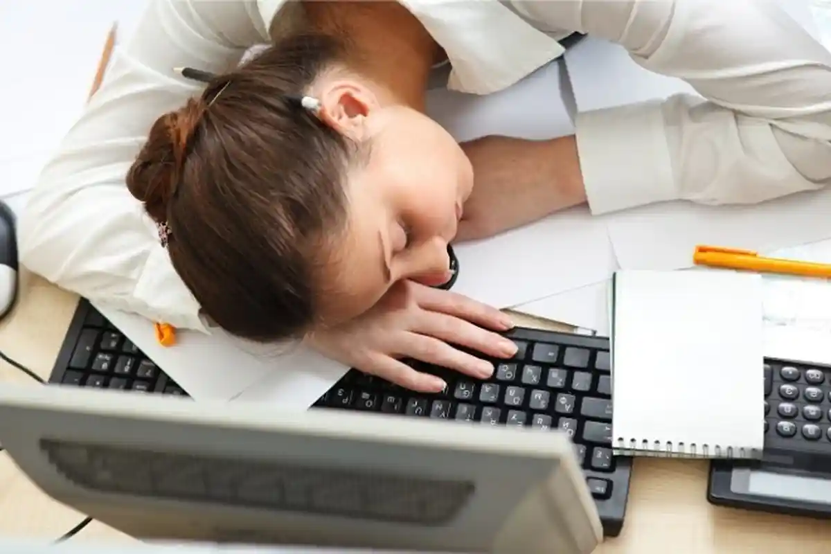 Kerja Lembur Itu Tidak Bagus. Ini Alasan dan Contohnya Ada di New York