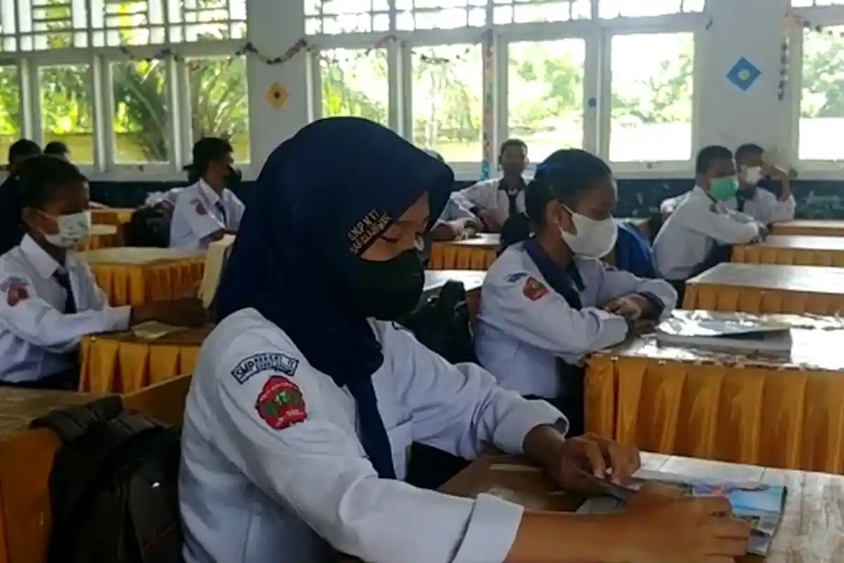 Usai Libur Semester Ganjil, Hari Ini Siswa di Sarolangun Mulai Kembali Belajar