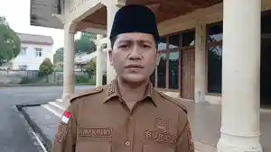 Bupati-Aceh-Selatan-Mirwan-MSheadshoot.jpg