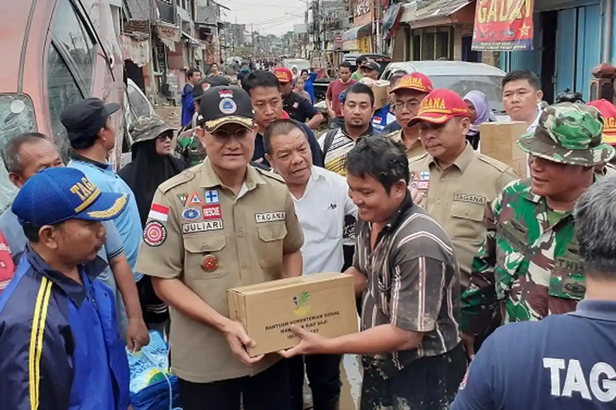 BESOK Kementerian Sosial Distribusikan 200 Ribu Paket Sembako kepada Warga Jakarta