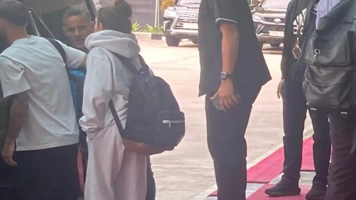 Tanpa Informasi Awal, Pelatih Baru Timnas John Herdman Muncul di Terminal VIP Bandara Soekarno-Hatta