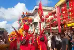 Ribuan Orang Padati Jalan Diponegoro Pontianak Saksikan Ritual Buka Mata Naga Jelang Cap Go Meh 2025