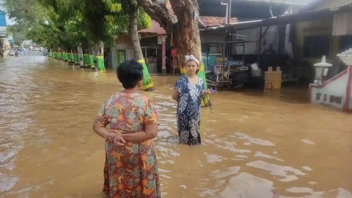 Hujan Deras Semalam Rendam Pati dengan Banjir, Air di Rumah Windi sampai Setinggi Paha