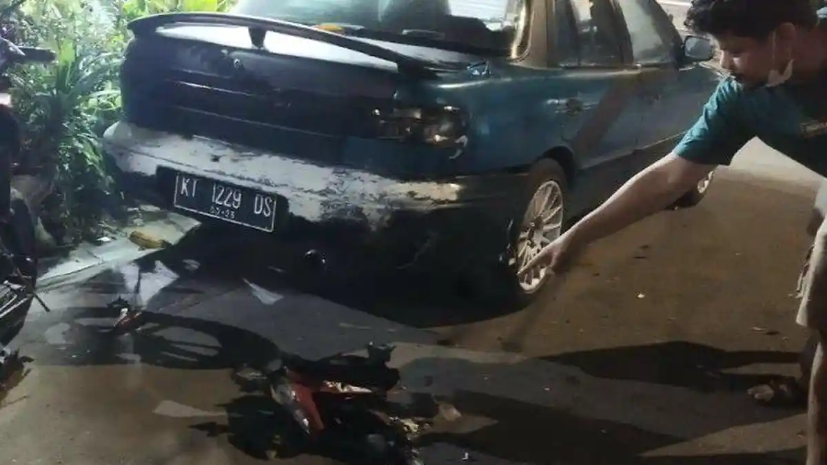 Kecelakaan Maut di Bontang, Pengendara Out of Control dan Menghantam Mobil Parkir
