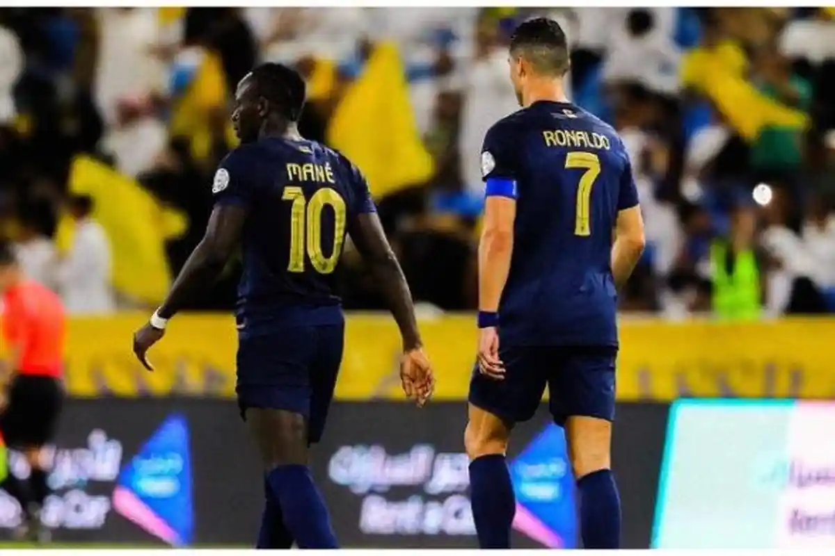 Capai 100 Caps untuk Senegal, Sadio Mane Diselamati Cristiano Ronaldo dan Rekan Setim di Al Nassr