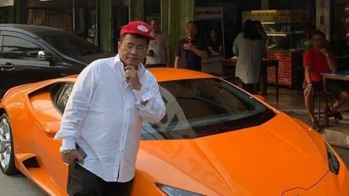 Sindir Orang yang Melaporkannya Atas Konten Syur, Hotman Paris: Dilaporin Juga Kalau Dipeluk Cewek?