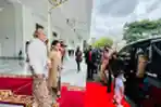 Jokowi Menghantarkan Kaesang Pangarep Jelang Acara Akad Nikah