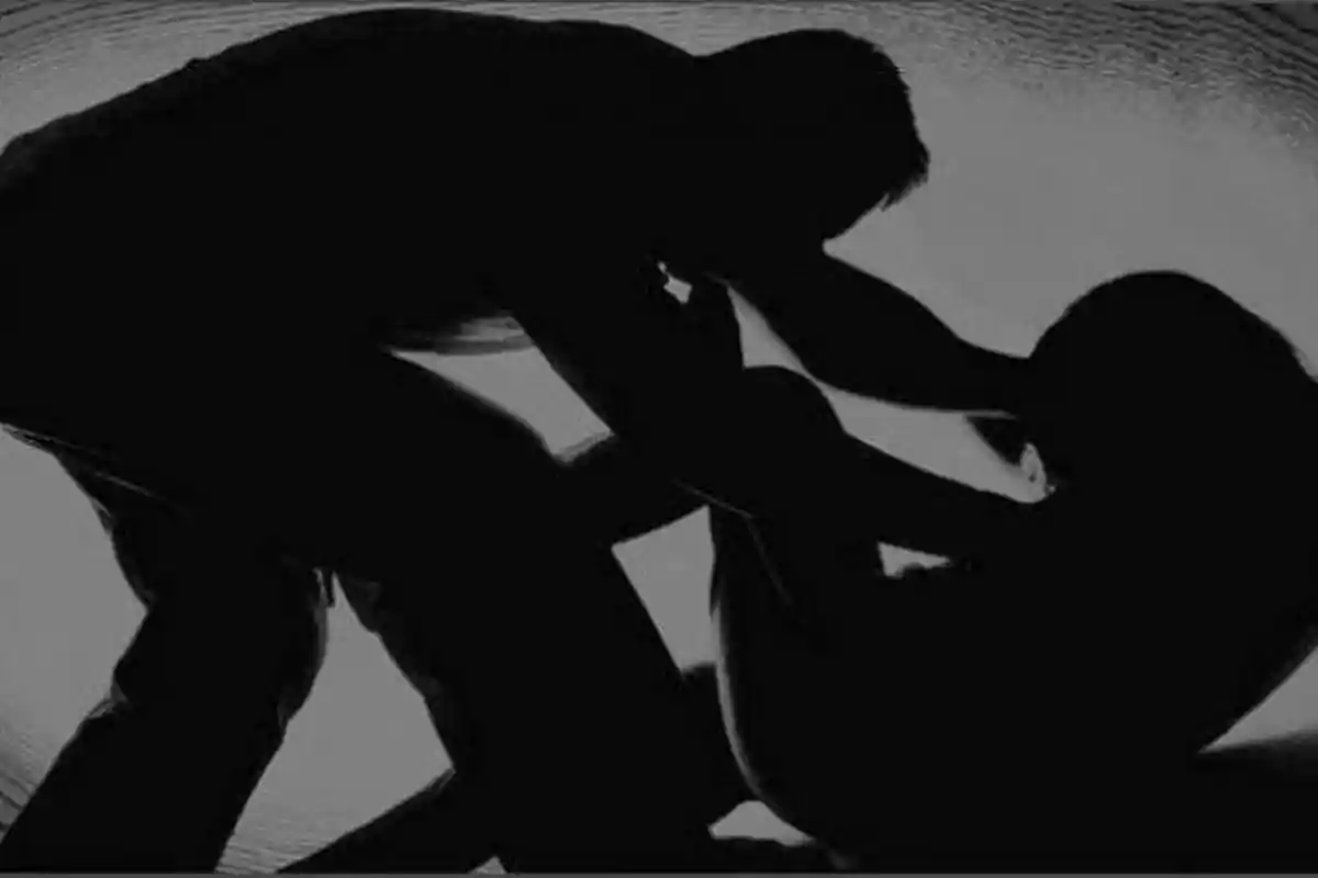 Dipicu Cicilan Motor, Pria IniTampar dan Injak Ibu Kandung Hingga Berdarah, Tega Sekali Kamu Nak!