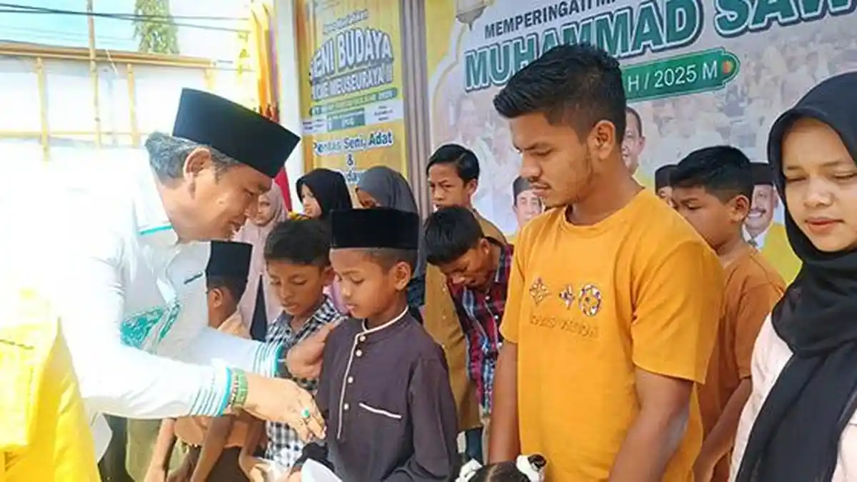 Maulid, Golkar Pidie Santuni 30 Anak Yatim, Akan Ziarah TMP hingga Gelar Pasar Murah Lagi