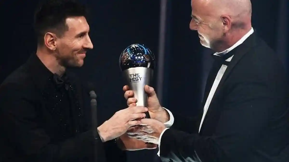 Raih Best FIFA Men's Player, Lionel Messi Sejajar dengan Cristiano Ronaldo dan Robert Lewandowski