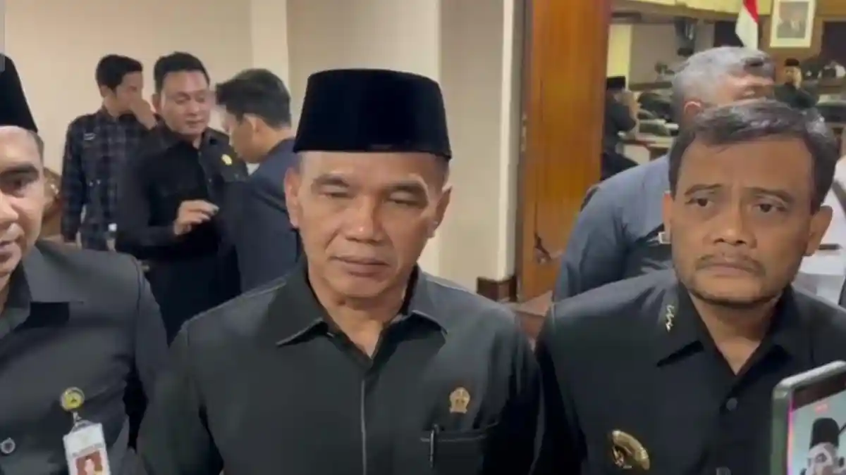 DPRD Jateng Beri Catatan APBD 2025, Penggunaan Silpa Hampir Setengah Triliun Harus Terencana - Tribunjateng.com