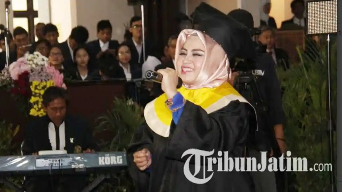 Luar Biasa, Meski Difabel, Yohanna Finalis X Factor Lulus Sarjana UB