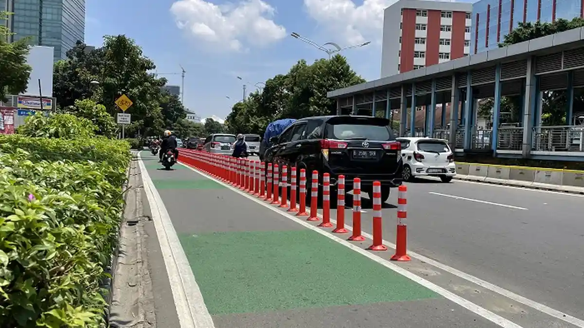 Stick Cone Lajur Sepeda Diganti Mata Kucing, Dishub DKI: Lebih Baik Ditinjau dari Estetika