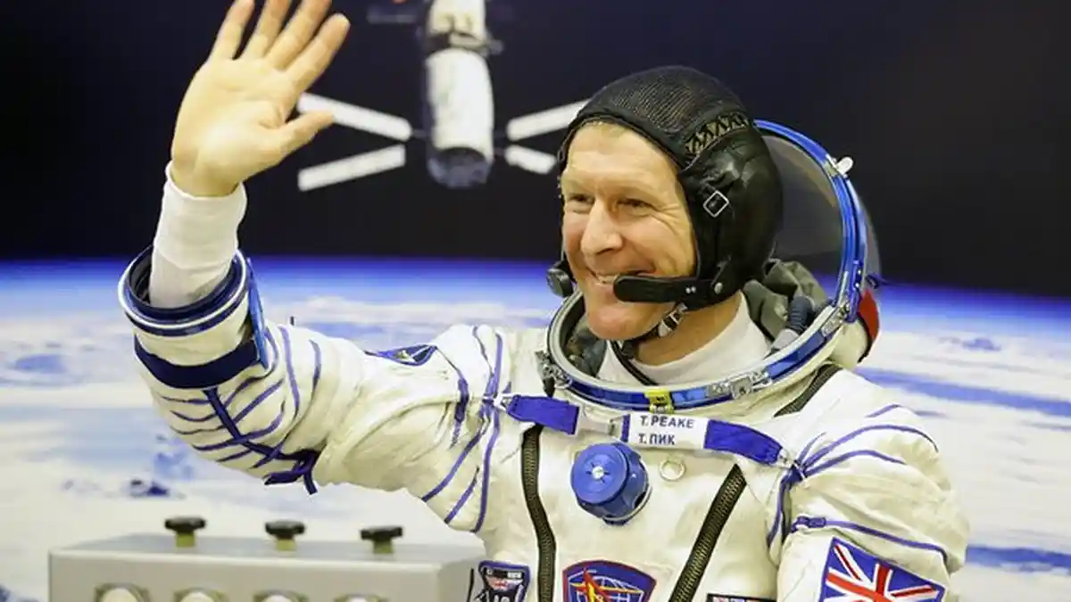 Pulang ke Bumi Setelah Enam Bulan di Luar Angkasa, Astronot Ini Kangen Pizza