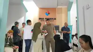 20260616-Antrean-pengurusan-SPMB-2026.jpg
