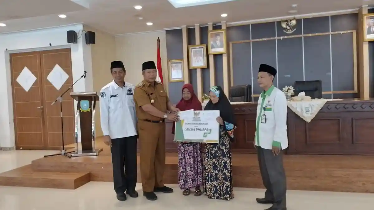 Bupati Anambas Abdul Haris Ajak ASN Salurkan Zakat