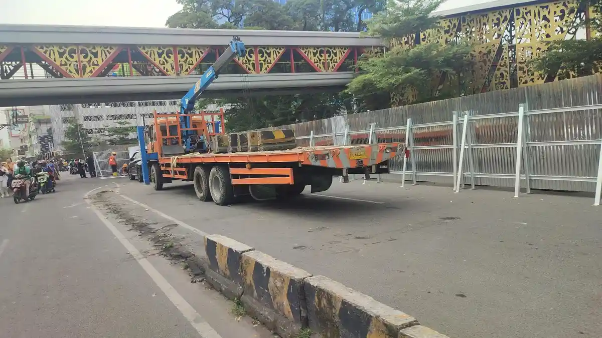 Jalan Stasiun dan Gaharu Ditutup karena Proyek Underpass-Overpass, Driver Ojol Mengeluh Tekor BBM