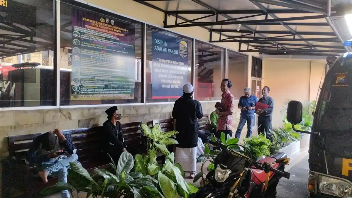Pengasuh Ponpes di Jember Jalani Diperiksa Polisi Terkait Dugaan Asusila Terhadap Satriwati