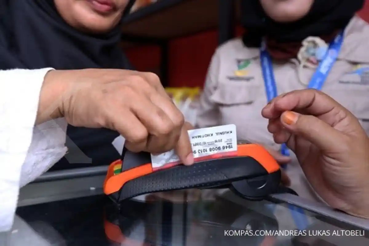 Cair November 2021, Ini 4 Bansos yang Bisa Diklaim Masyarakat, Diskon Listrik hingga BLT UMKM