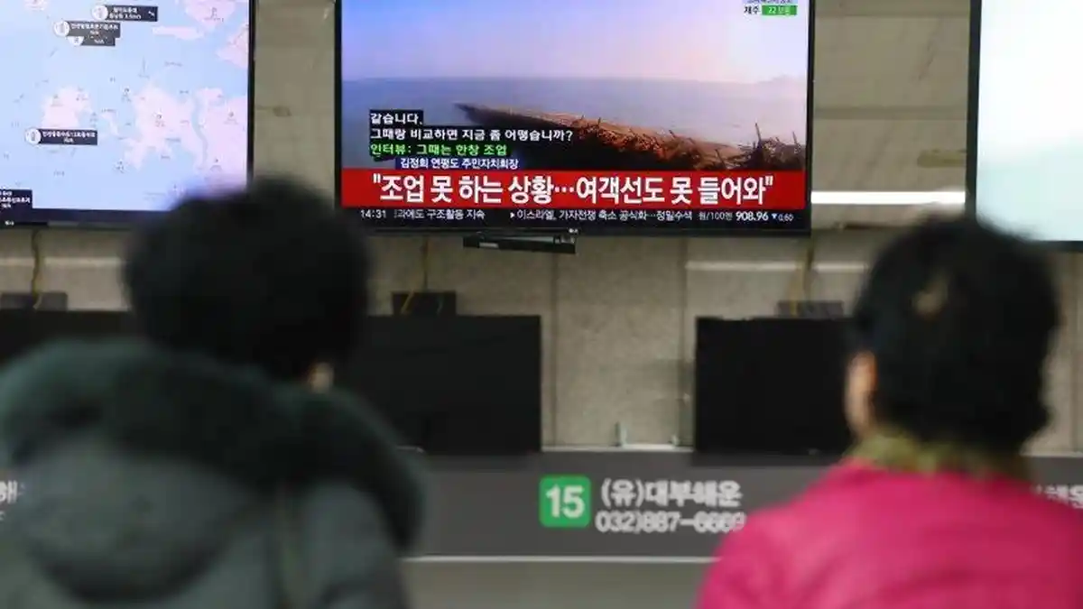 Korea Utara Tembakkan 200 Rudal ke Dekat Pulau-Pulau Korea Selatan, Warga Dievakuasi