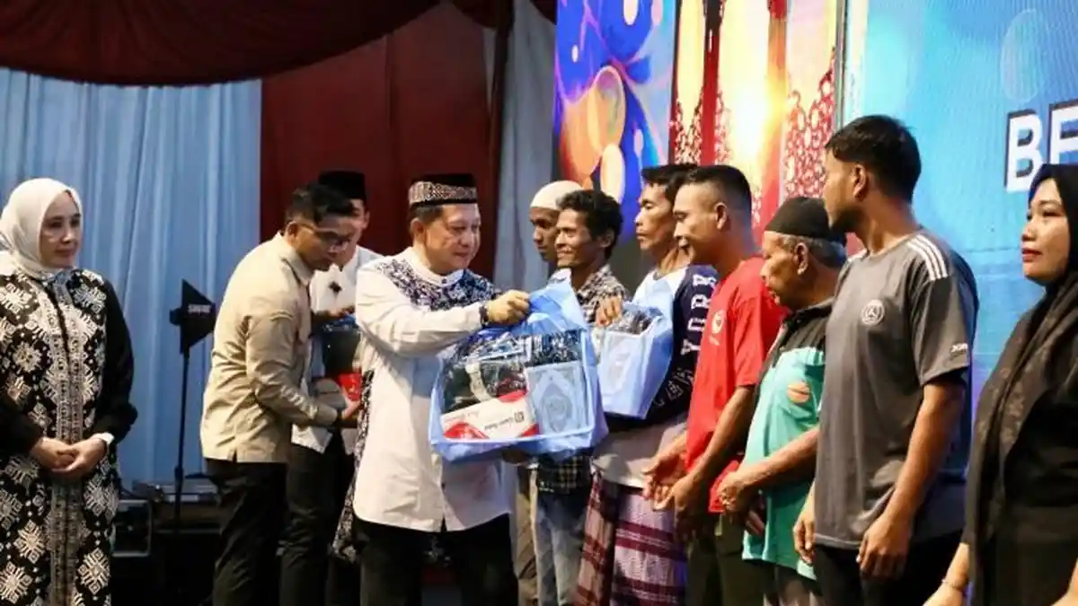 Hari Pertama Ramadan, Kasatgas Tito Berbuka Puasa di Huntara Danantara Aceh Tamiang