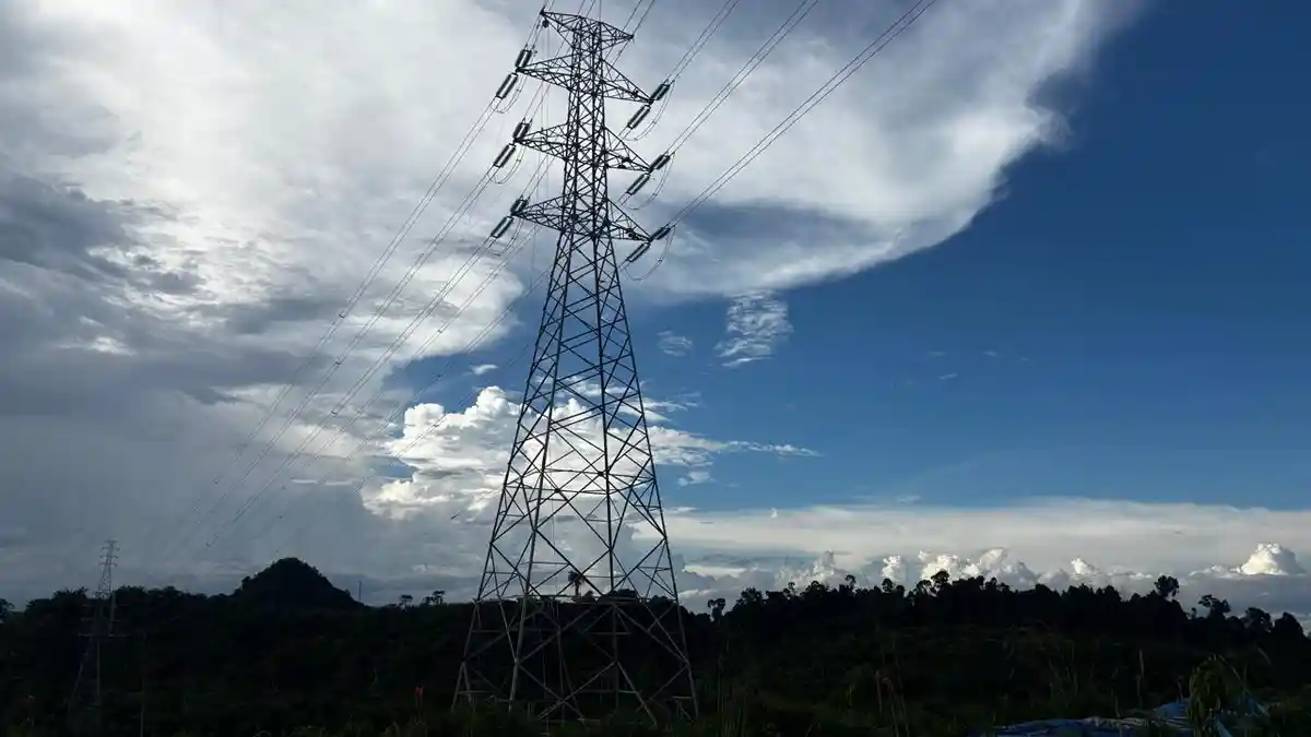 Keterbatasan Pasokan Energi, PLTS Komunal Solusi Realitis Jangkau Desa Pedalaman di Malinau