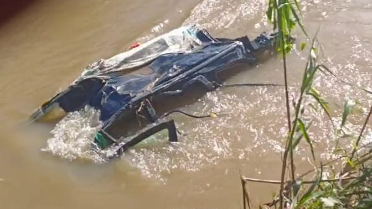 Setelah 4 Hari, Mobil Terseret Banjir Makale Ditemukan Sejauh 6 KM