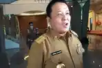 Eks-gubernur-Lampung-Arinal-Djunaidi-saat-diwawancarai-awak-media.jpg