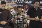 pemuka-agama-dari-Sinode-GMIT-saat-menyampaikan-doa.jpg