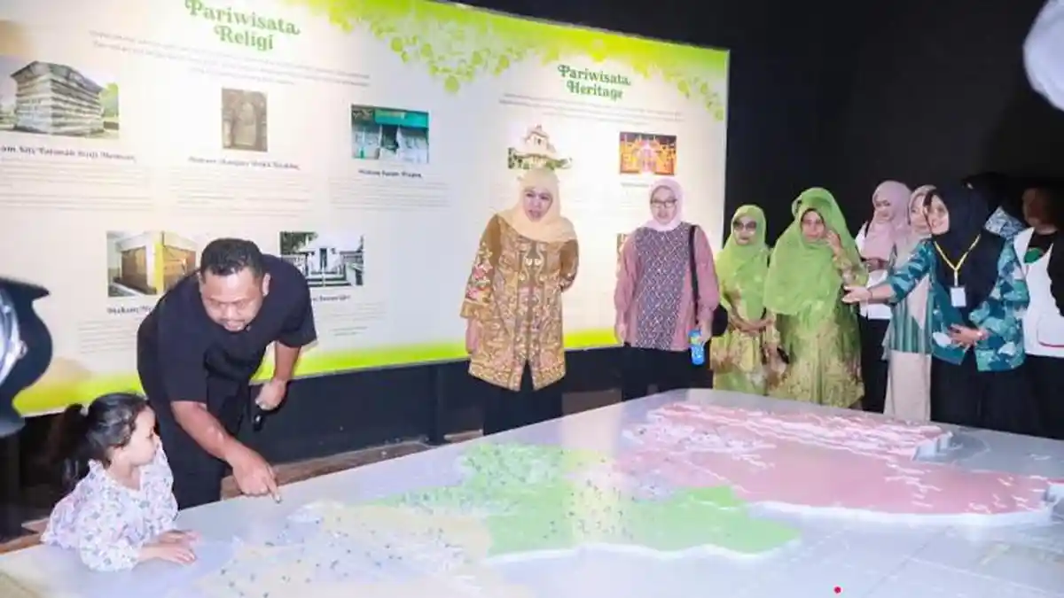 Ada Ruang Damar Kurung di Wisata GUS Gresik, Tampilan Visual Karya Maestro Masmundari